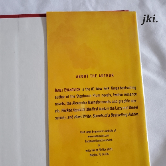 Explosive Eighteen by: Janet Evanovich - Picture 9 of 10